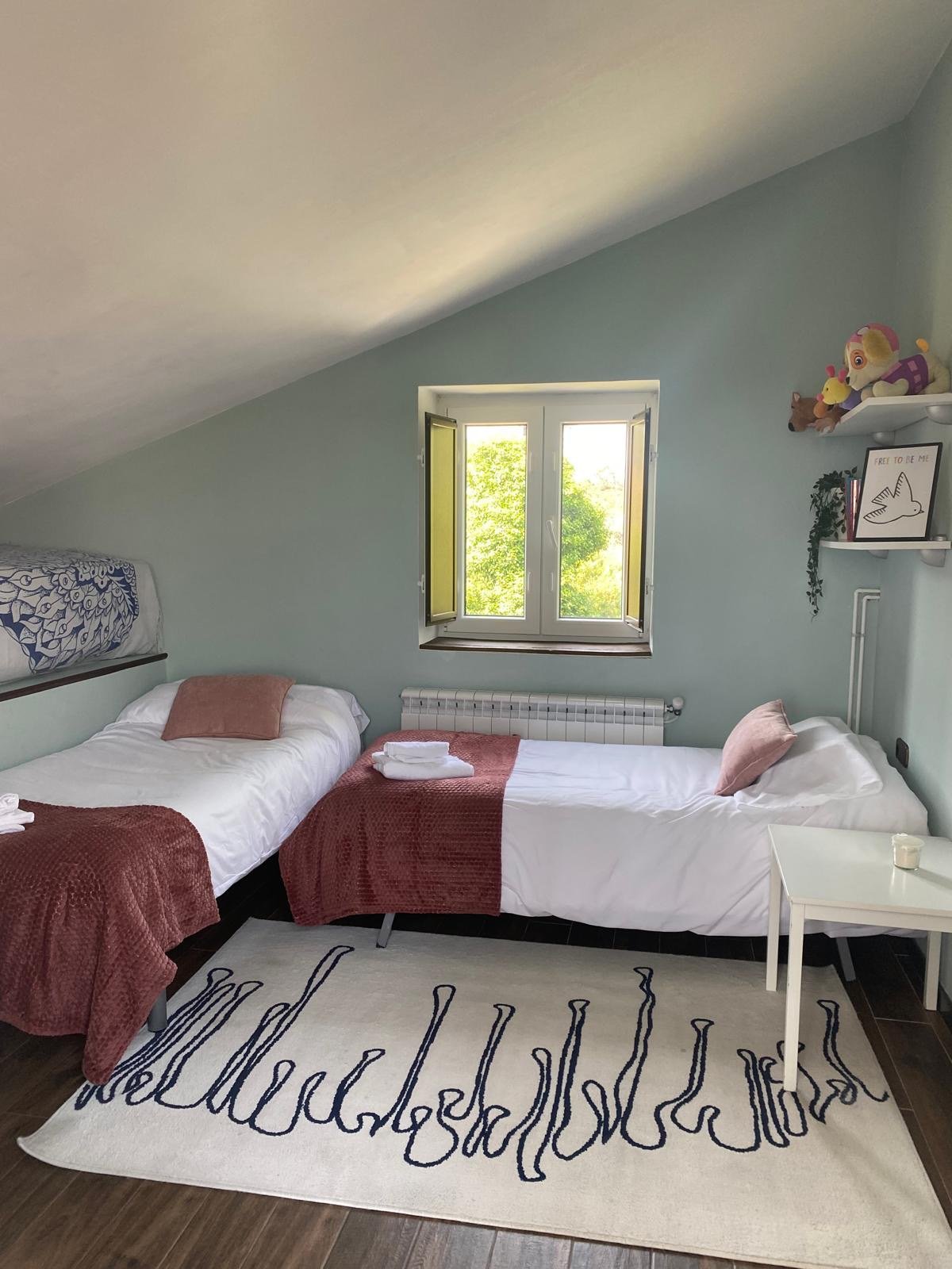 Twin bedroom
